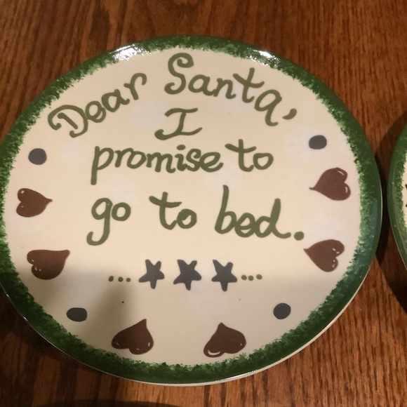 Four Dear Santa Luncheon Plates - Picture 4 of 8